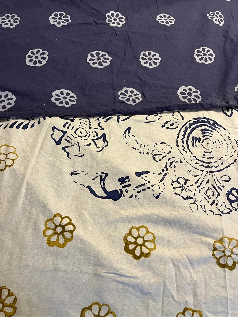 Anthropologie’s reversible twin size 💯 cotton duvet cover